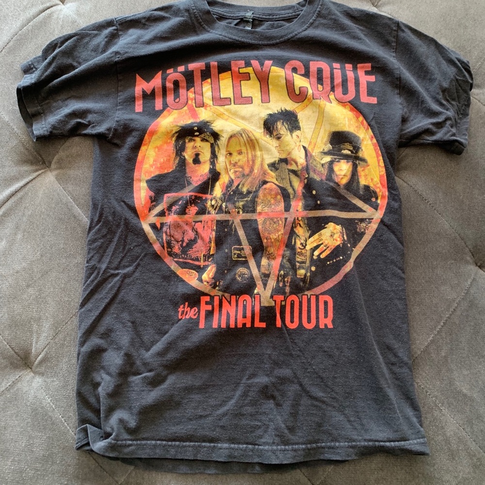 Motley Crue concert shirt